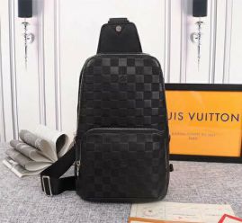 Picture of LV Mens Bags _SKUfw109727996fw